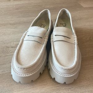 BRAND NEW Pedro Garcia Beige Loafers - size 39, made in Spain